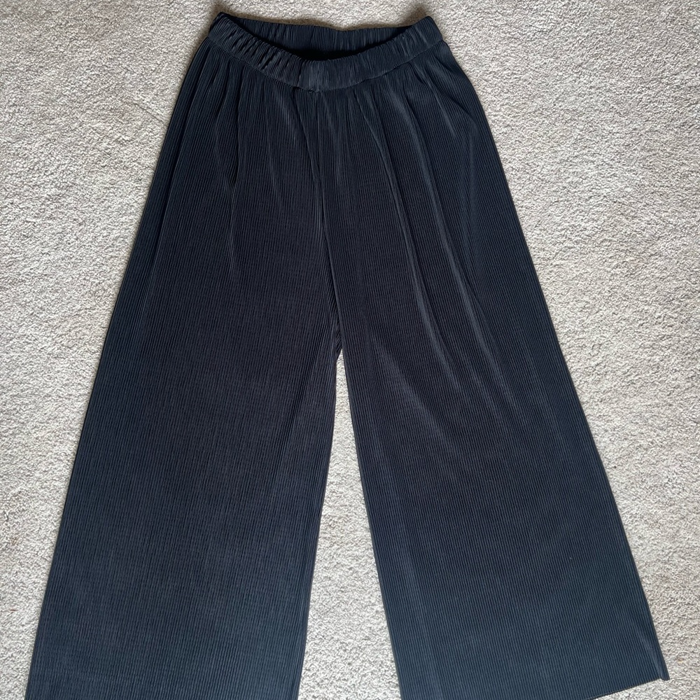 Black Wide-Leg Pants with Elastic Waistband